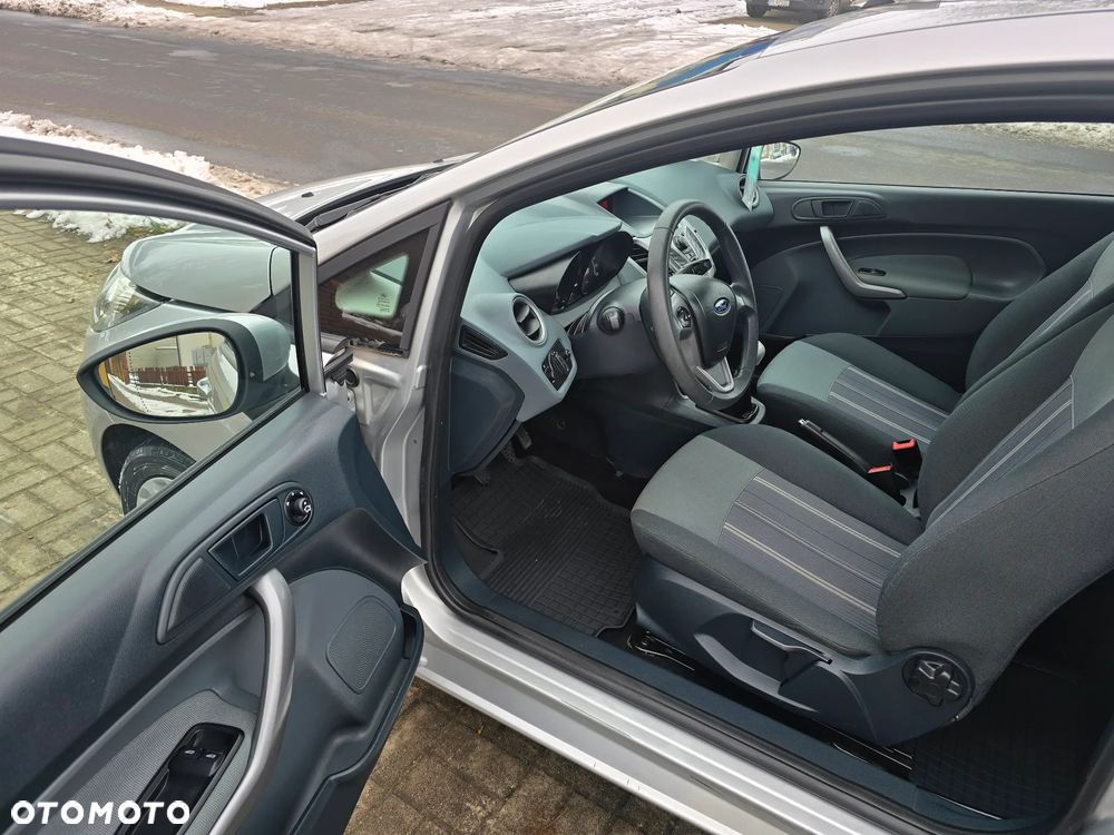 Ford Fiesta - 19