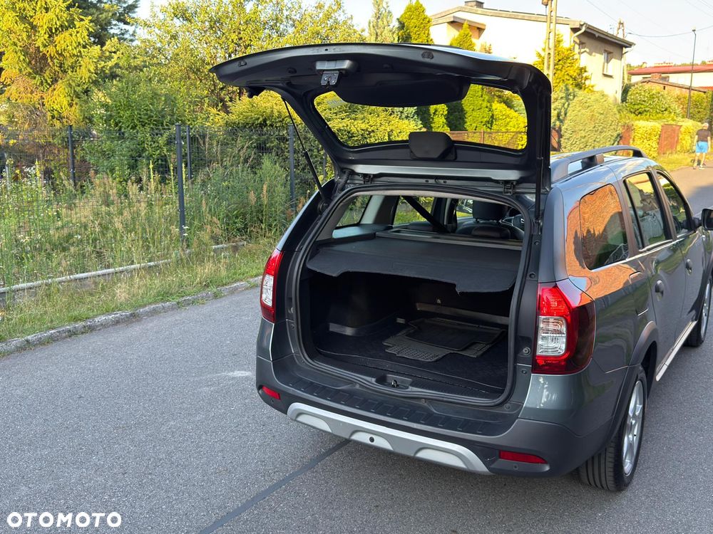 Dacia Logan TCe 90 S&S Stepway Celebration - 7
