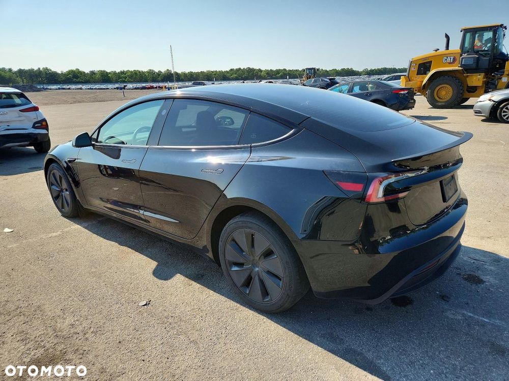 Tesla Model 3 Langstreckenbatterie Allradantrieb Dual Motor - 5