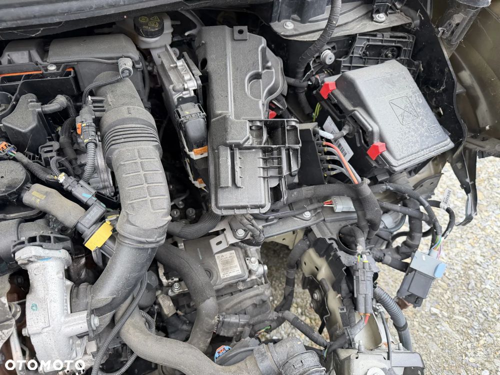 Peugeot 3008 BlueHDi 130 Stop & Start EAT8 Allure Business-Paket - 11