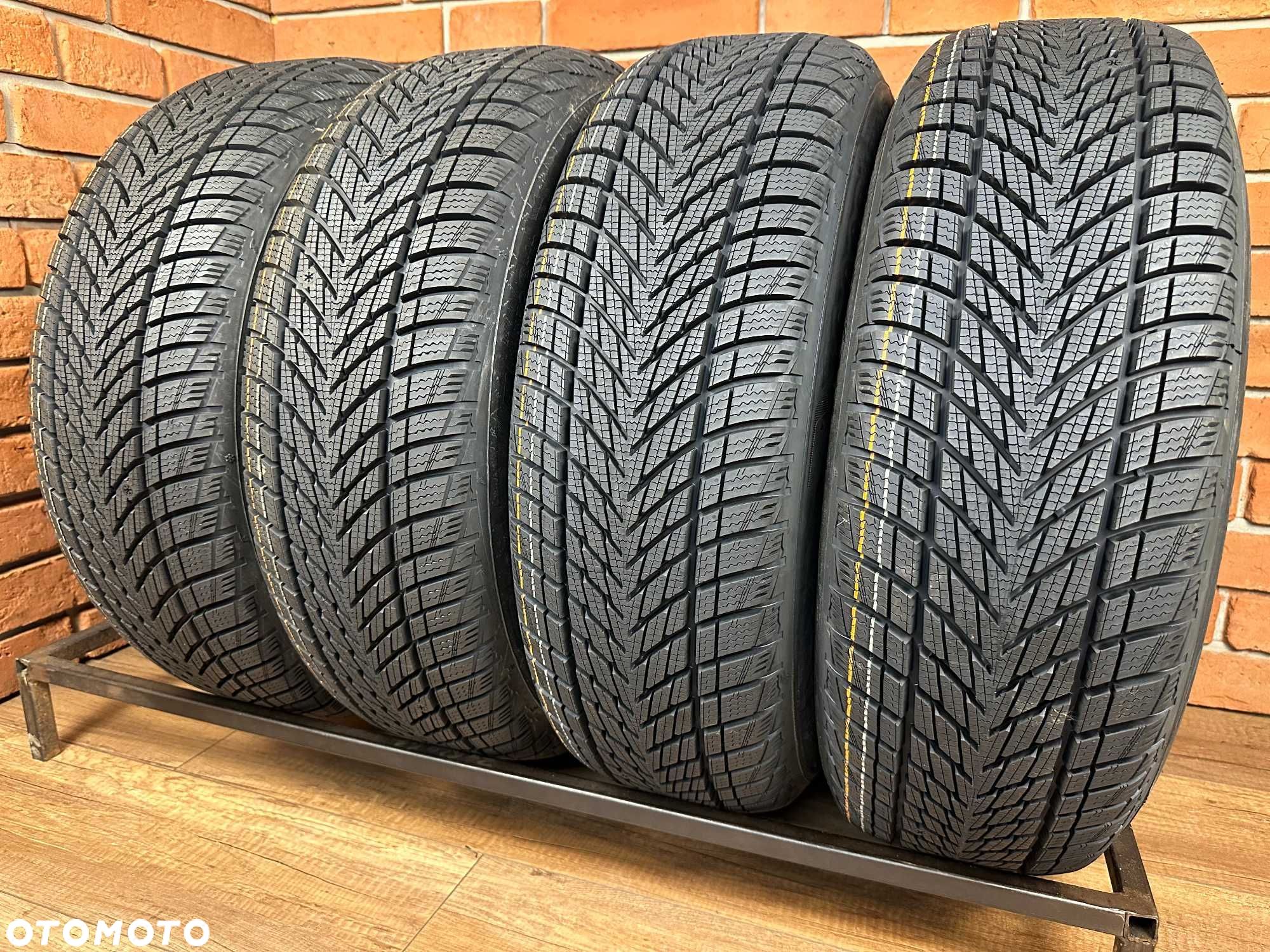 Opony Goodyear UltraGrip Pf 3 215/60R16 2024 NOWE - 1