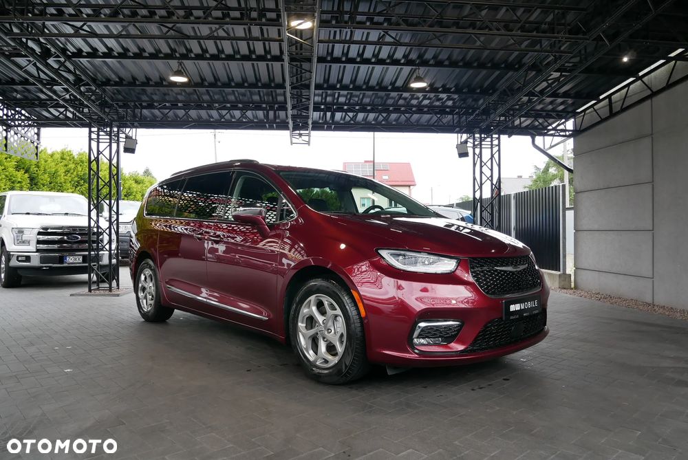 Chrysler Pacifica - 2