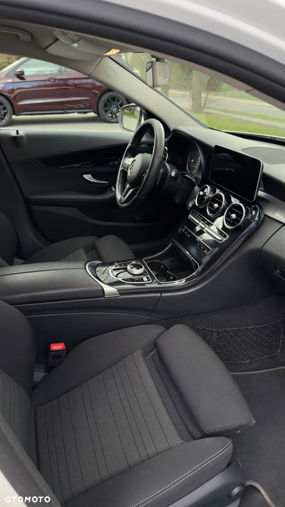 Mercedes-Benz Klasa C 160 Business Edition 9G-TRONIC - 11