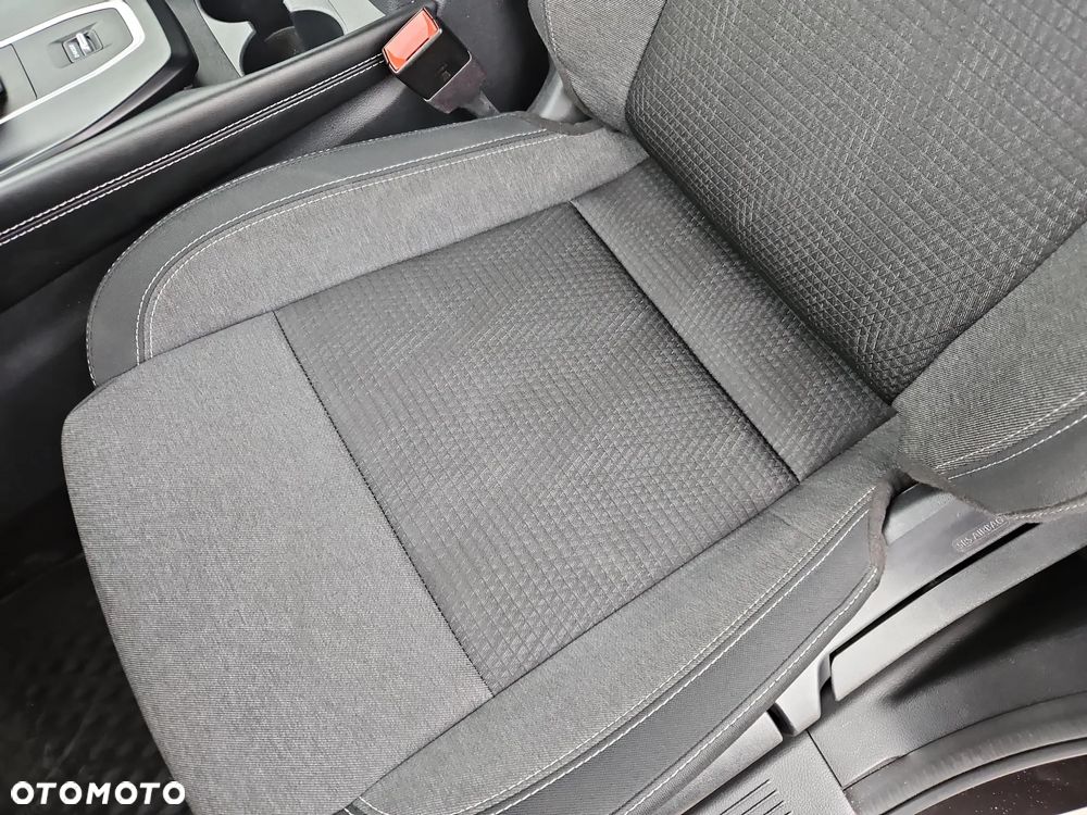 Nissan Qashqai 1.3 DIG-T MHEV N-Connecta Xtronic - 13