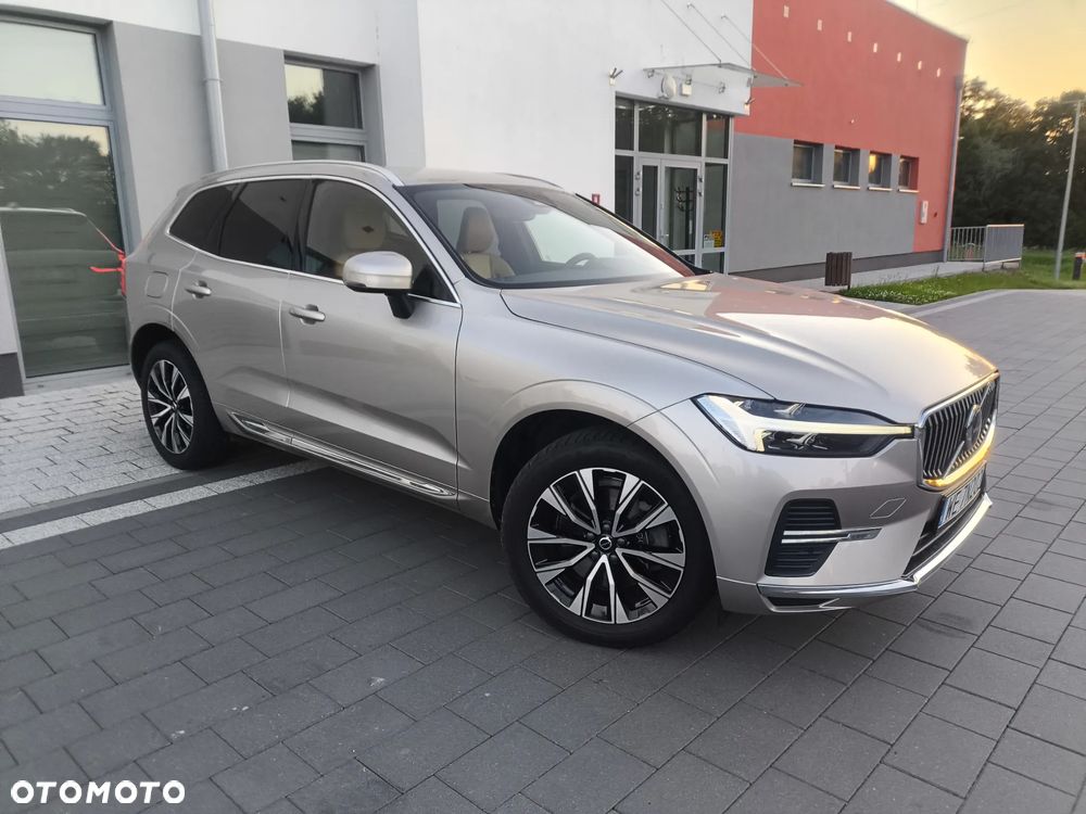 Volvo XC 60 B5 B AWD Plus Bright - 12