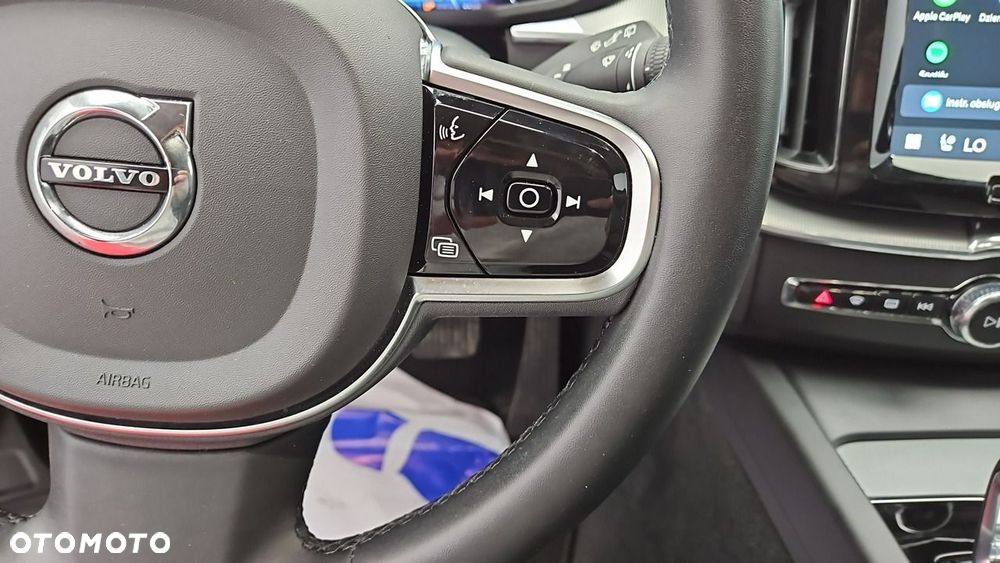 Volvo XC 60 B4 B Plus Dark - 15