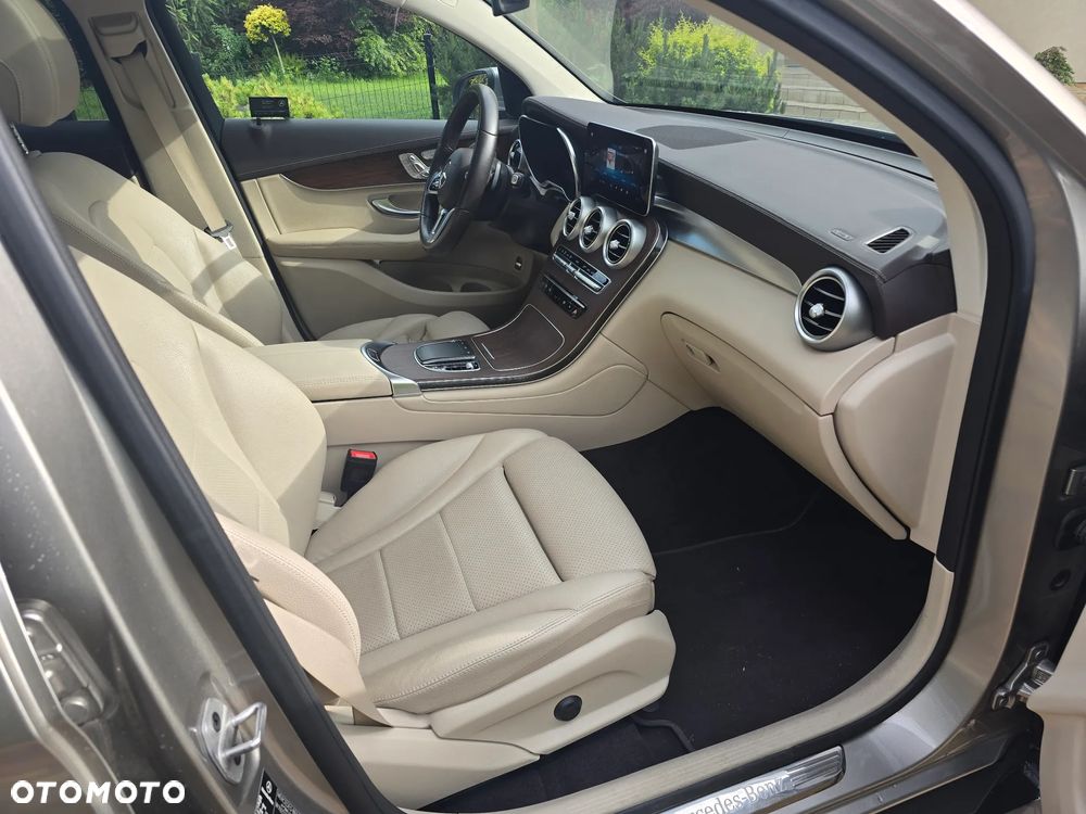 Mercedes-Benz GLC 200 mHEV 4-Matic AMG Line - 6
