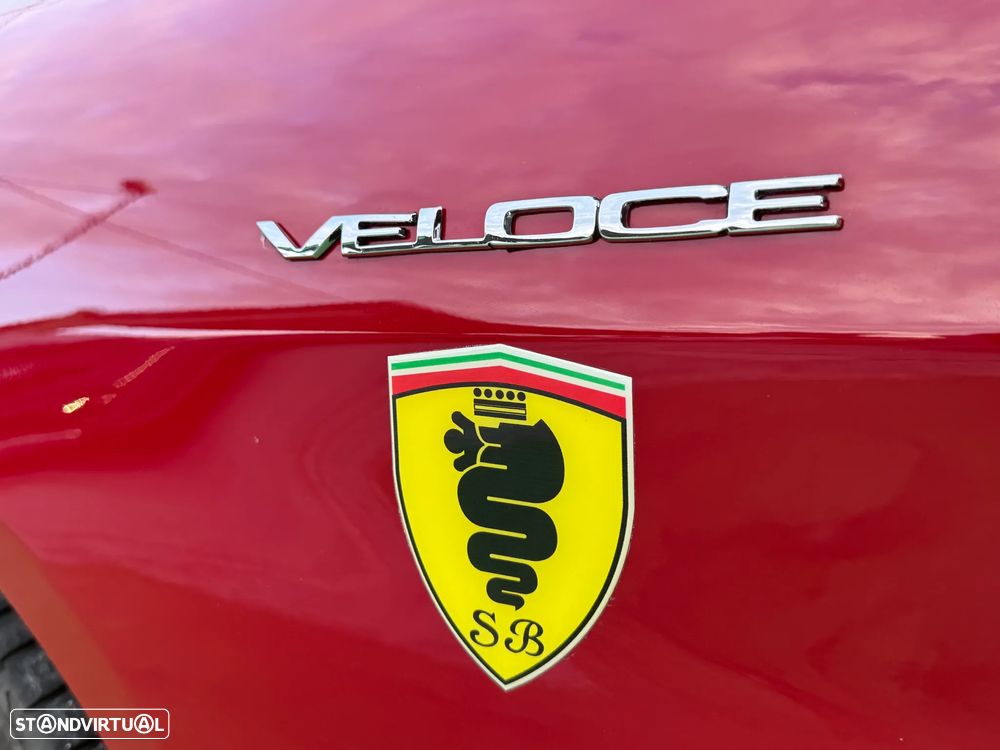 Alfa Romeo Giulia 2.0 Turbo 16V AT8-Q4 Veloce - 21