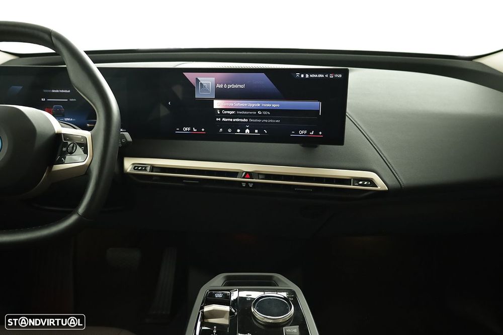 BMW iX xDrive 40 Pack Desportivo - 13