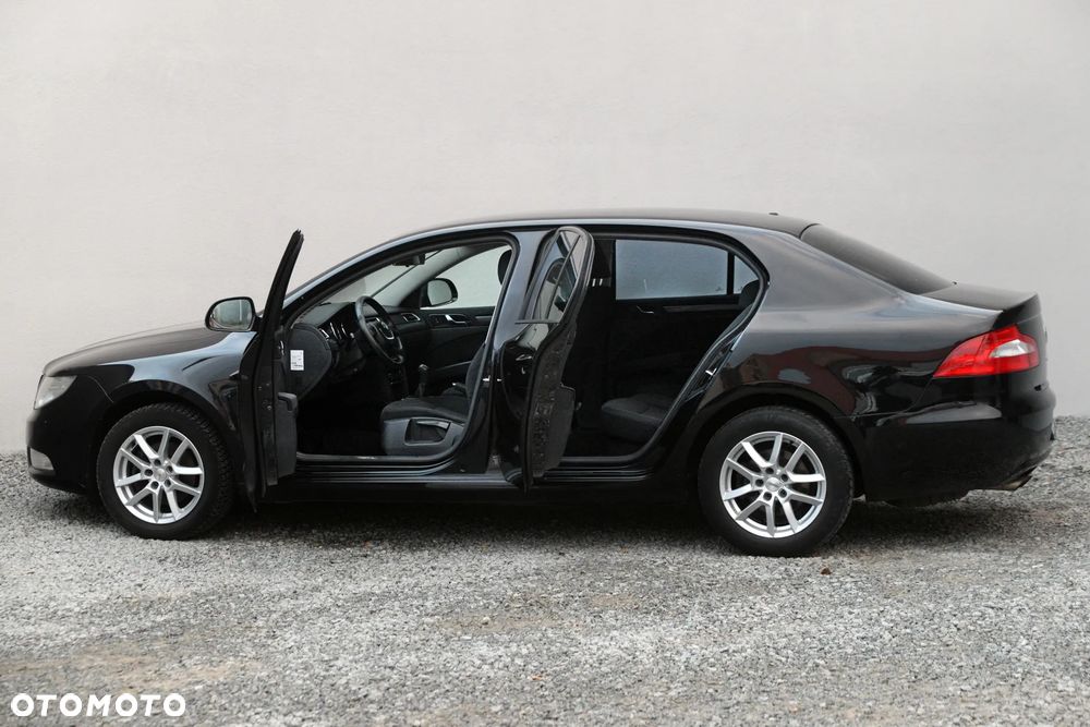 Skoda Superb 1.6 TDI Elegance Greenline - 25