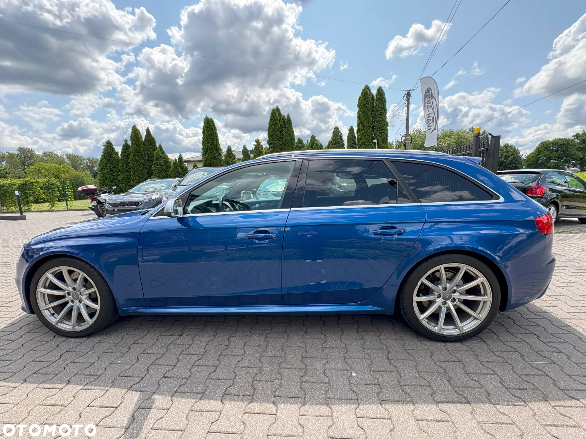 Audi RS4 Standard - 5