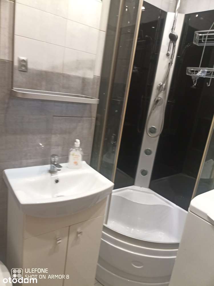 Wynajem 2-pokojowego mieszkania z balkonem. Całość 2250 zł. ul. Okrzei