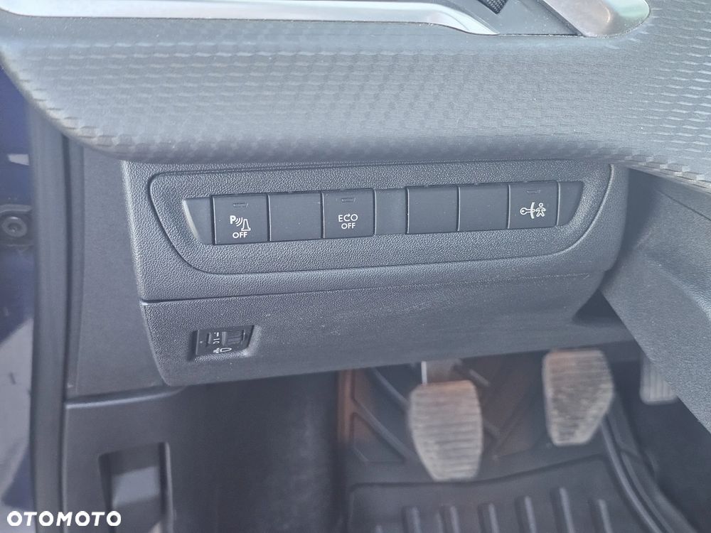 Peugeot 2008 e-HDi FAP 115 STOP & START Allure - 17