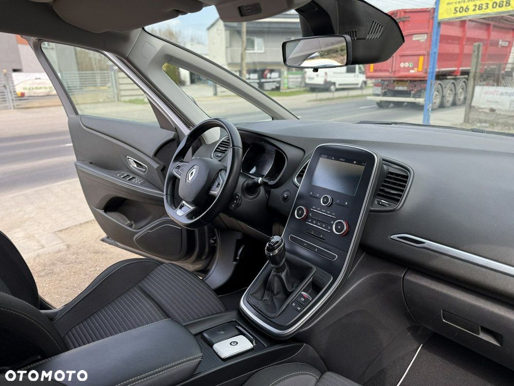 Renault Scenic - 17