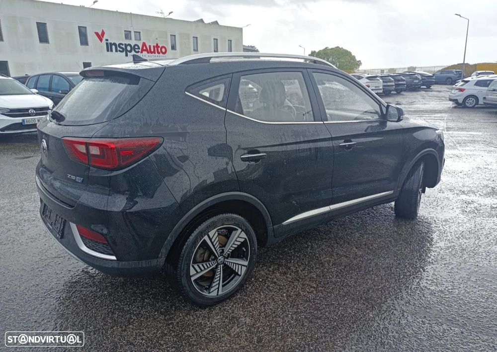 MG ZS EV 44.5 kWh Luxury - 9