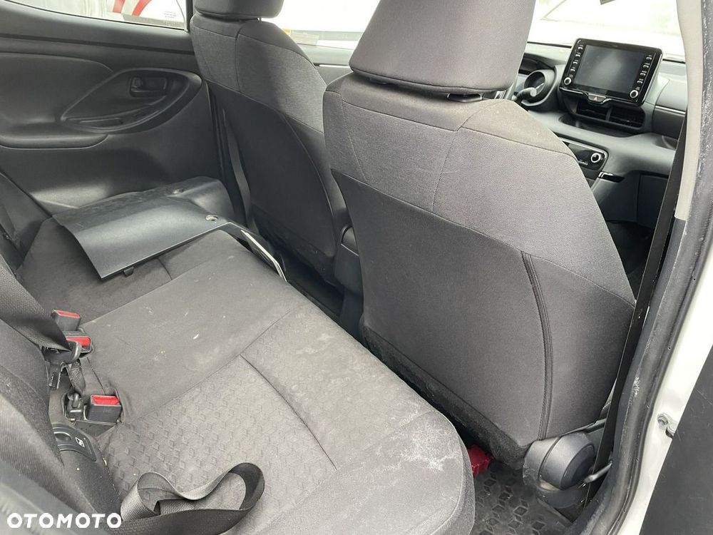 Toyota Yaris - 10