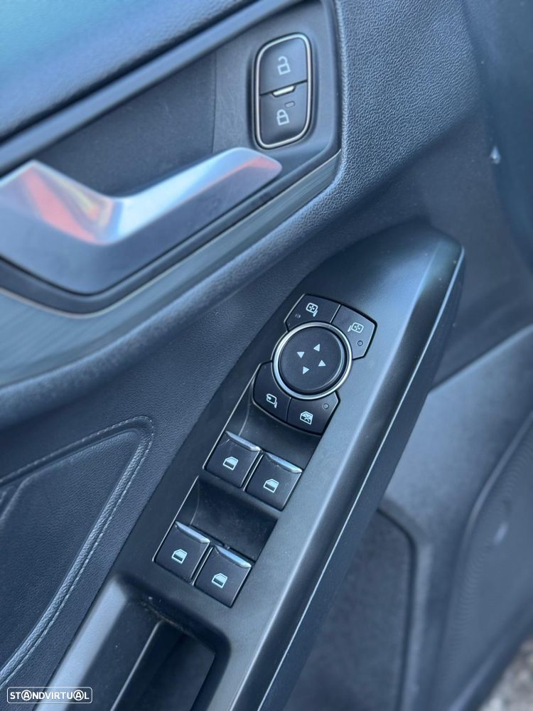 Ford Focus SW 1.0 EcoBoost S&S TITANIUM - 9