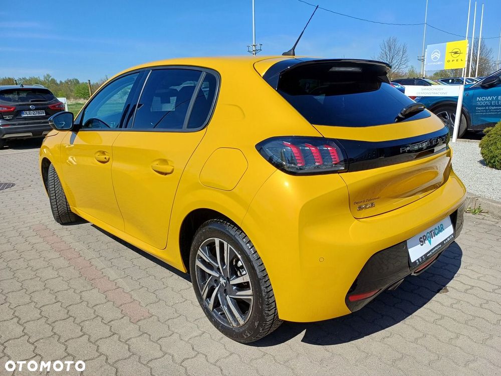 Peugeot 208 - 4