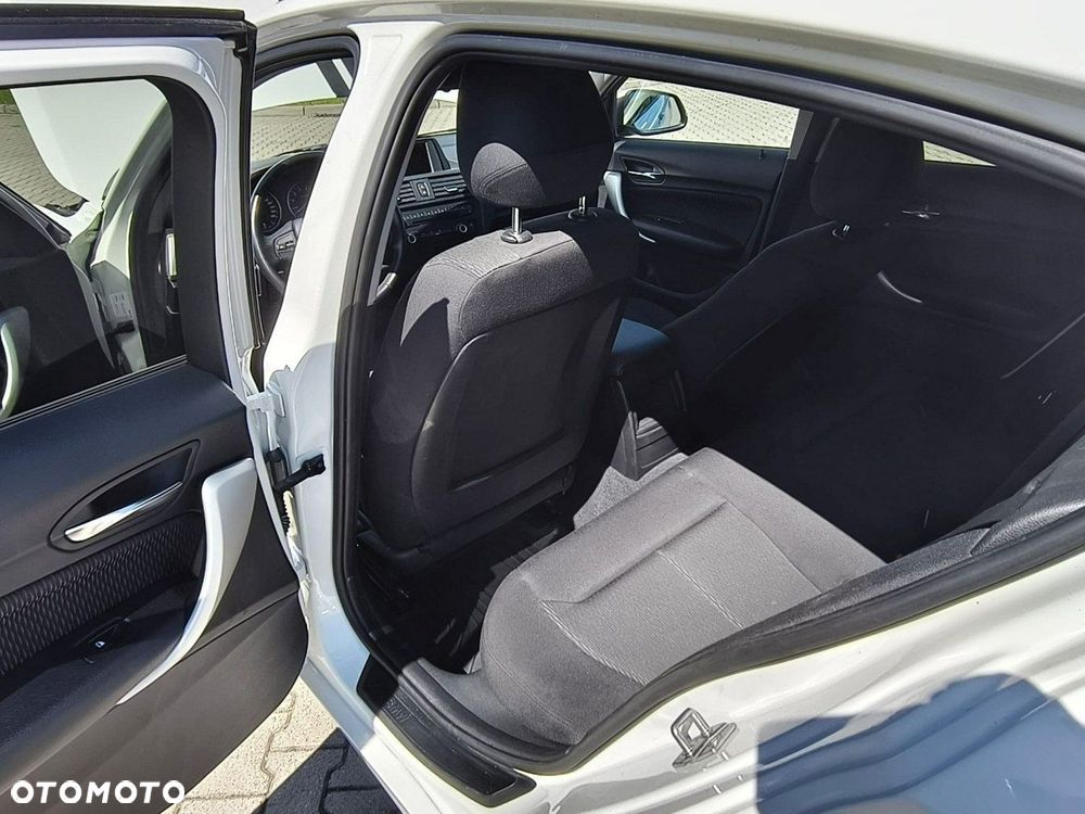 BMW Seria 1 - 16