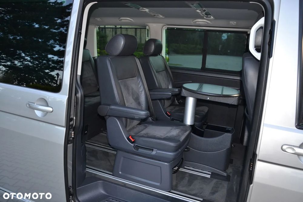 Volkswagen Multivan - 20