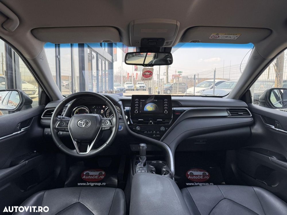 Toyota Camry - 8