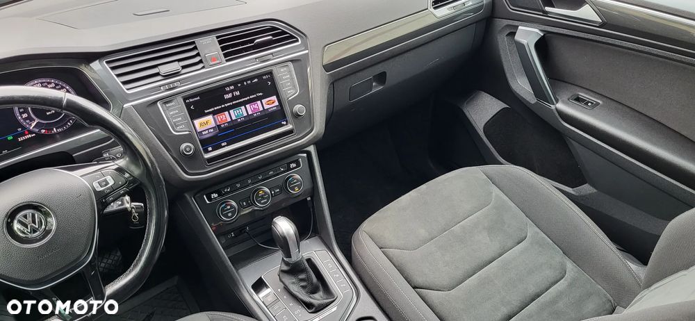 Volkswagen Tiguan 2.0 TDI SCR 4MOTION DSG Highline - 29