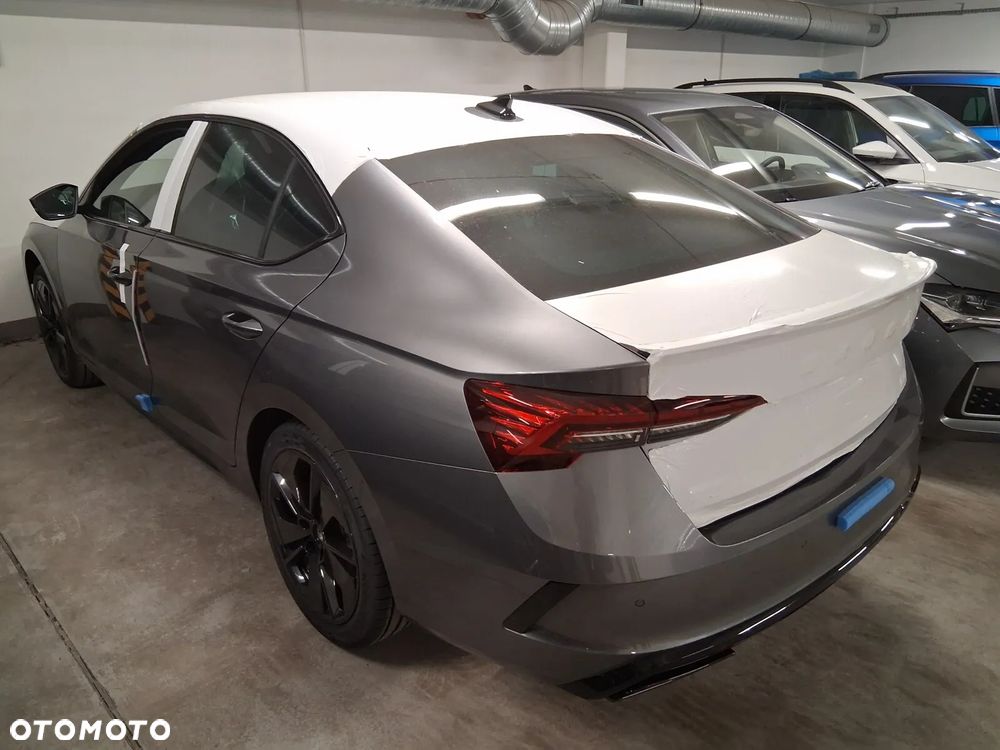 Skoda Octavia 2.0 TSI RS DSG - 4