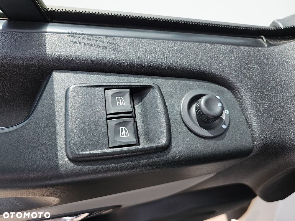 Renault Trafic - 16