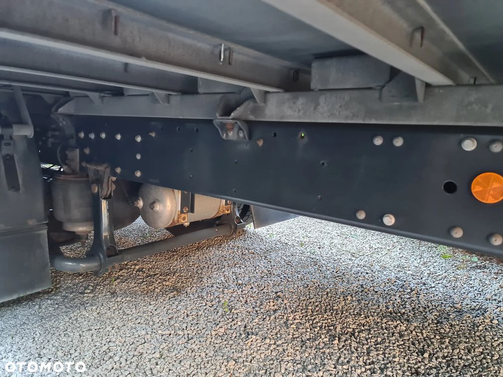 Iveco EUROCARGO ML160E28 - 12