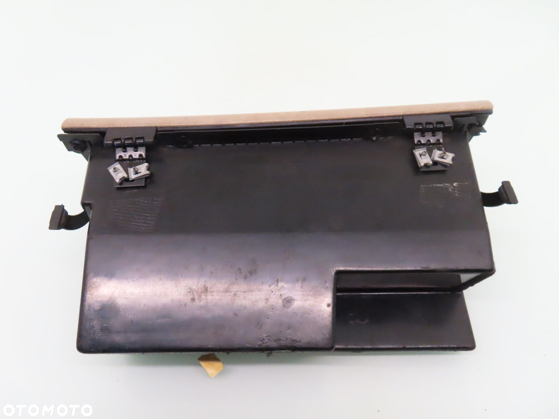 SCHOWEK PASAZERA VOLVO 850 9132989 - 5