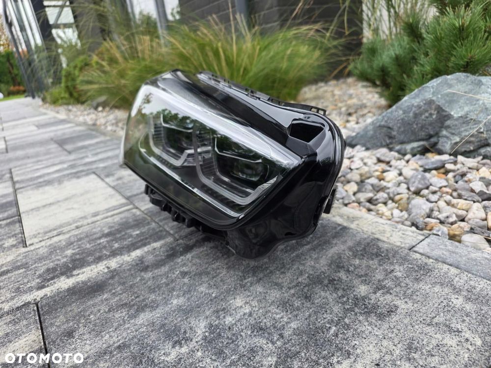BMW X1 F48 LIFT LCI Lampa prawa przód Full Led Adaptive 5A01178-03 - 3