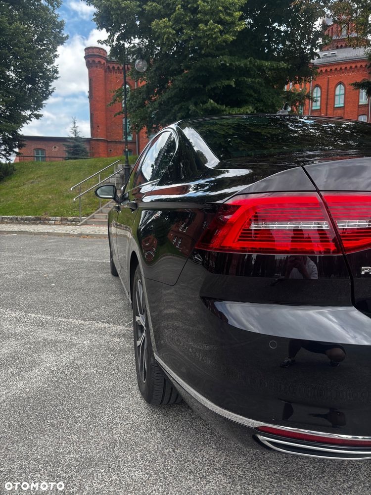 Volkswagen Passat - 19