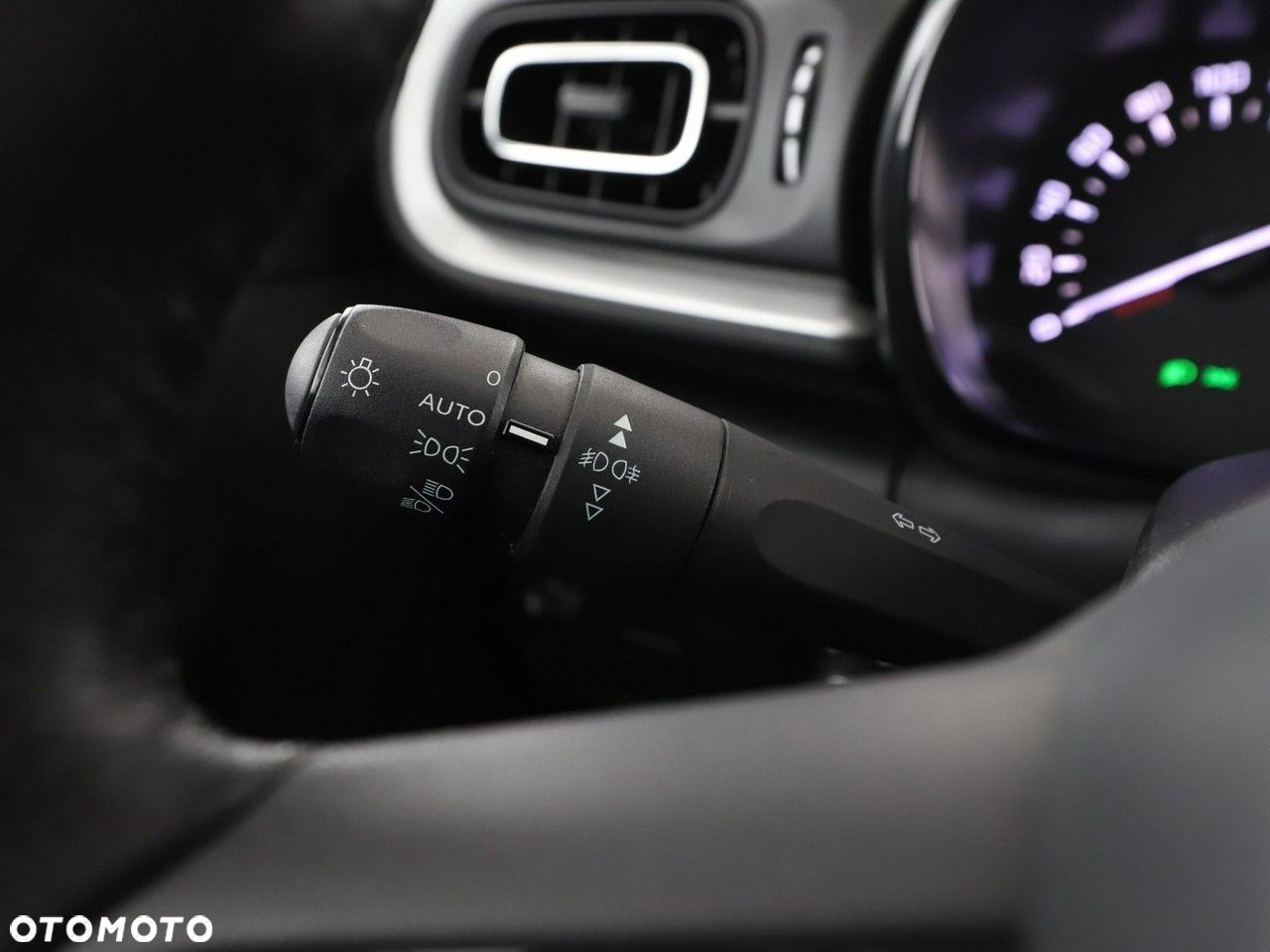 Citroën C3 1.2 PureTech Shine - 34