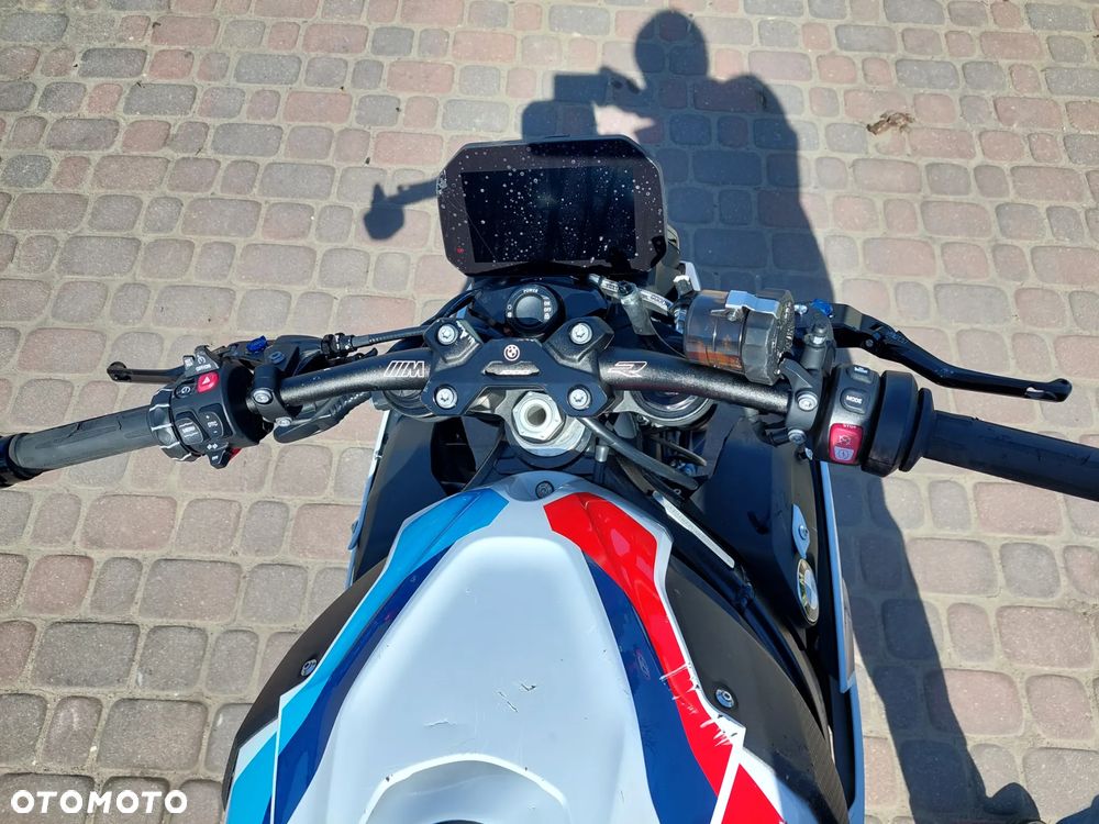 BMW S - 23