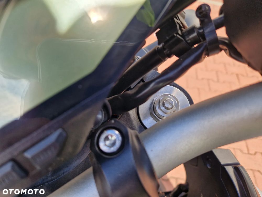 Yamaha MT - 17