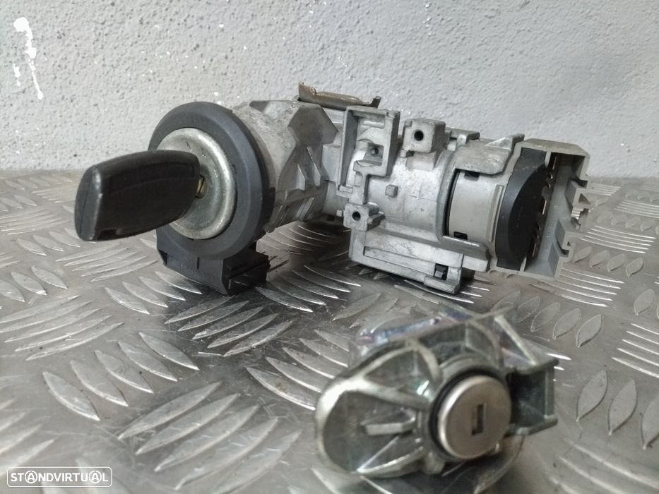 Canhão de Ignição e porta esquerda Ford Fiesta MK6 Tdci - 3
