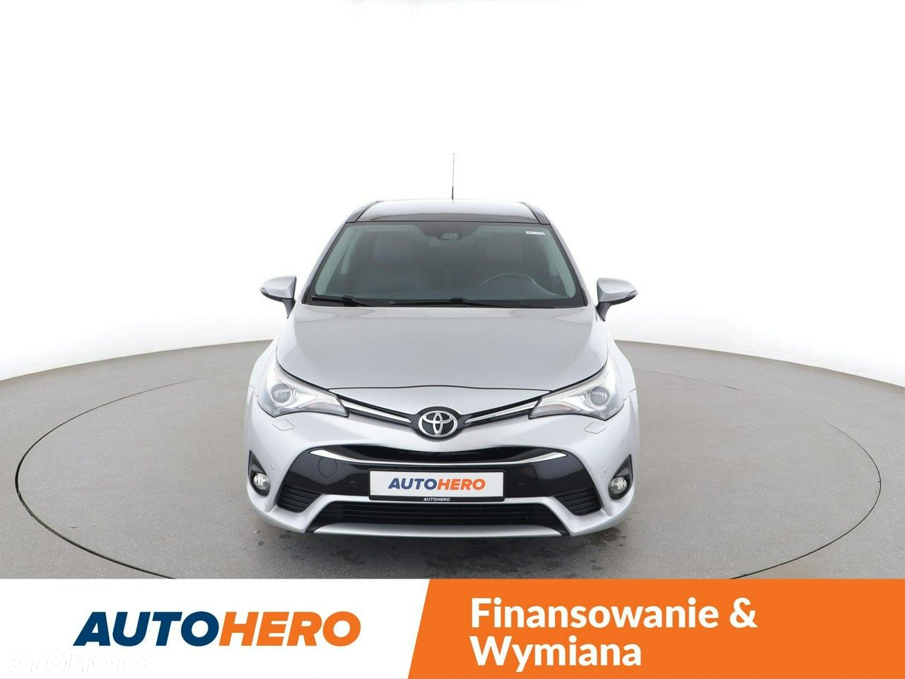 Toyota Avensis Combi 1.8 Multidrive S Executive - 11