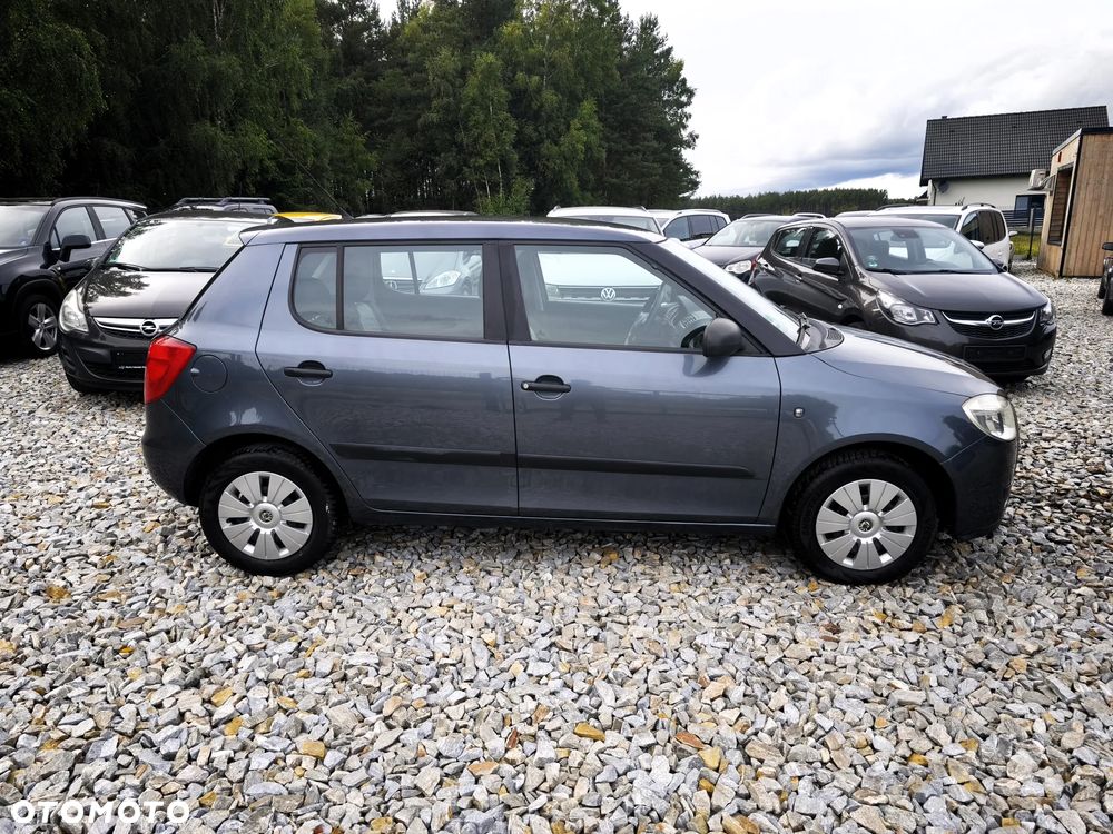 Skoda Fabia 1.2 HTP Ambiente - 9