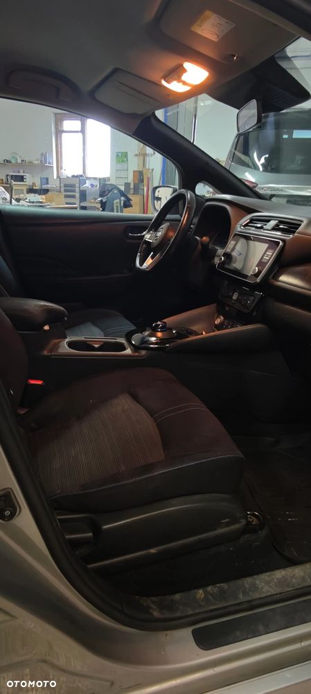 Nissan Leaf 40 kWh N-CONNECTA - 10