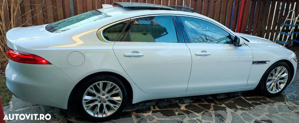Jaguar XF - 6