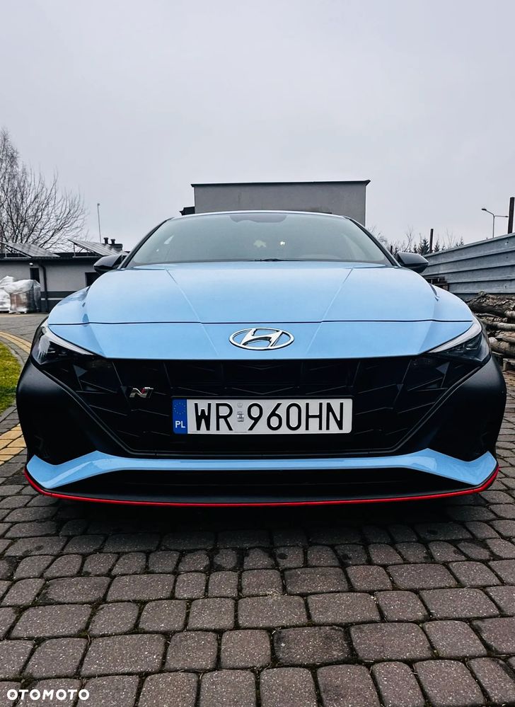 Hyundai Elantra - 1