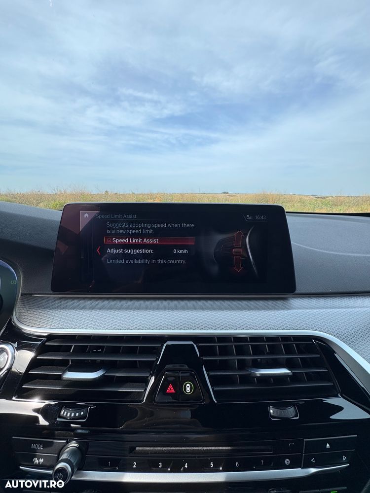 BMW Seria 5 530d xDrive Aut. - 26