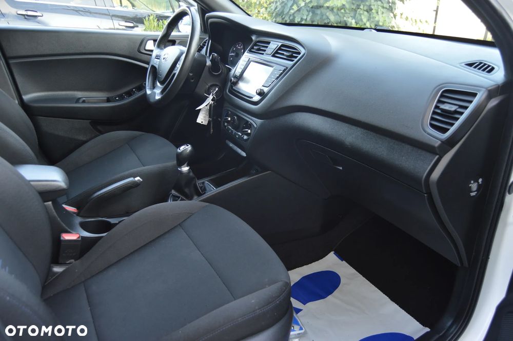 Hyundai i20 - 32