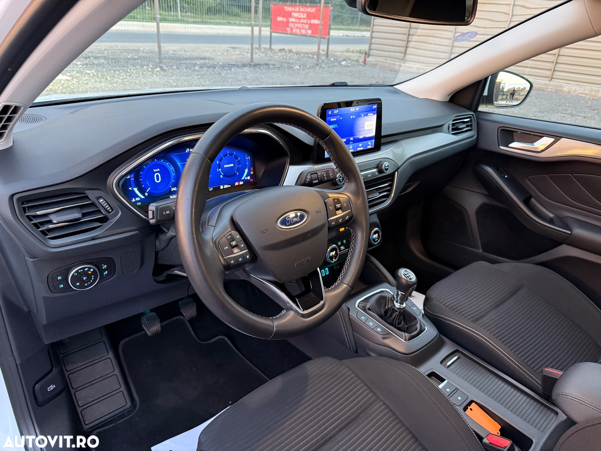 Ford Focus 1.0 EcoBoost Hybrid TITANIUM X - 14
