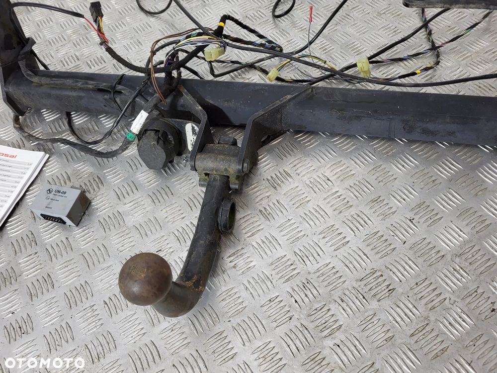 Suzuki Grand Vitara II Hak Holowniczy Belka Kula 3D - 3