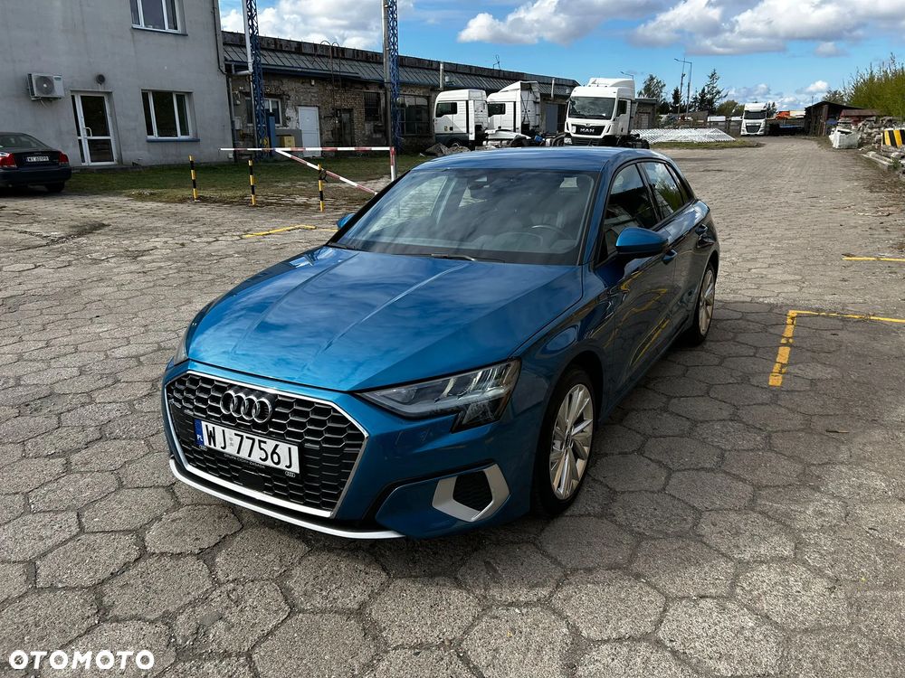 Audi A3 Sportback 35 TFSI S tronic - 4