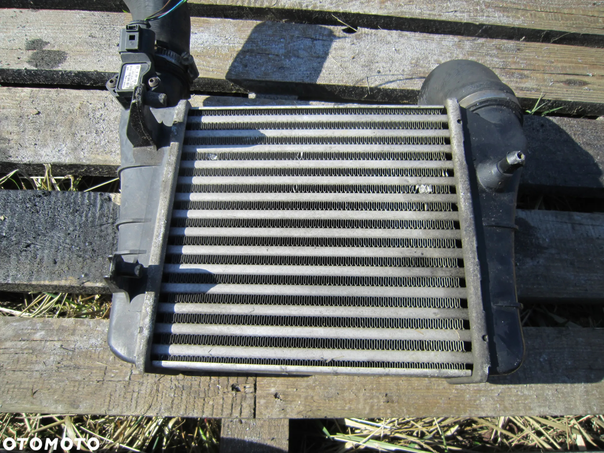 Intercooler chłodnica powietrza Audi 8E0145805AA - 5