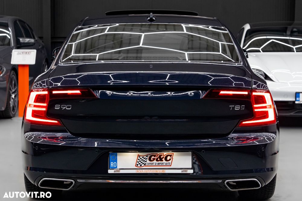 Volvo S90 T8 Twin Engine AWD Geartronic Momentum - 23