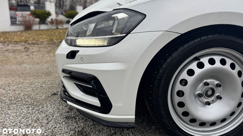 Volkswagen Golf - 31