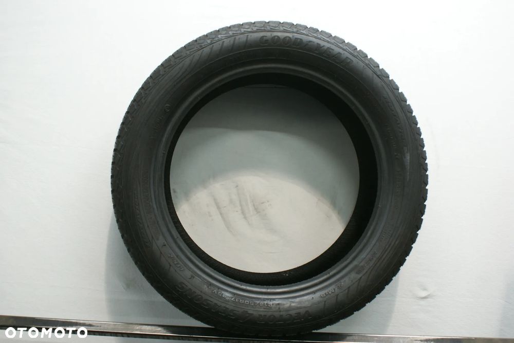 215/50R17 GOODYEAR VECTOR 4SEASONS G2 , 8mm 2024r B3455 - 3